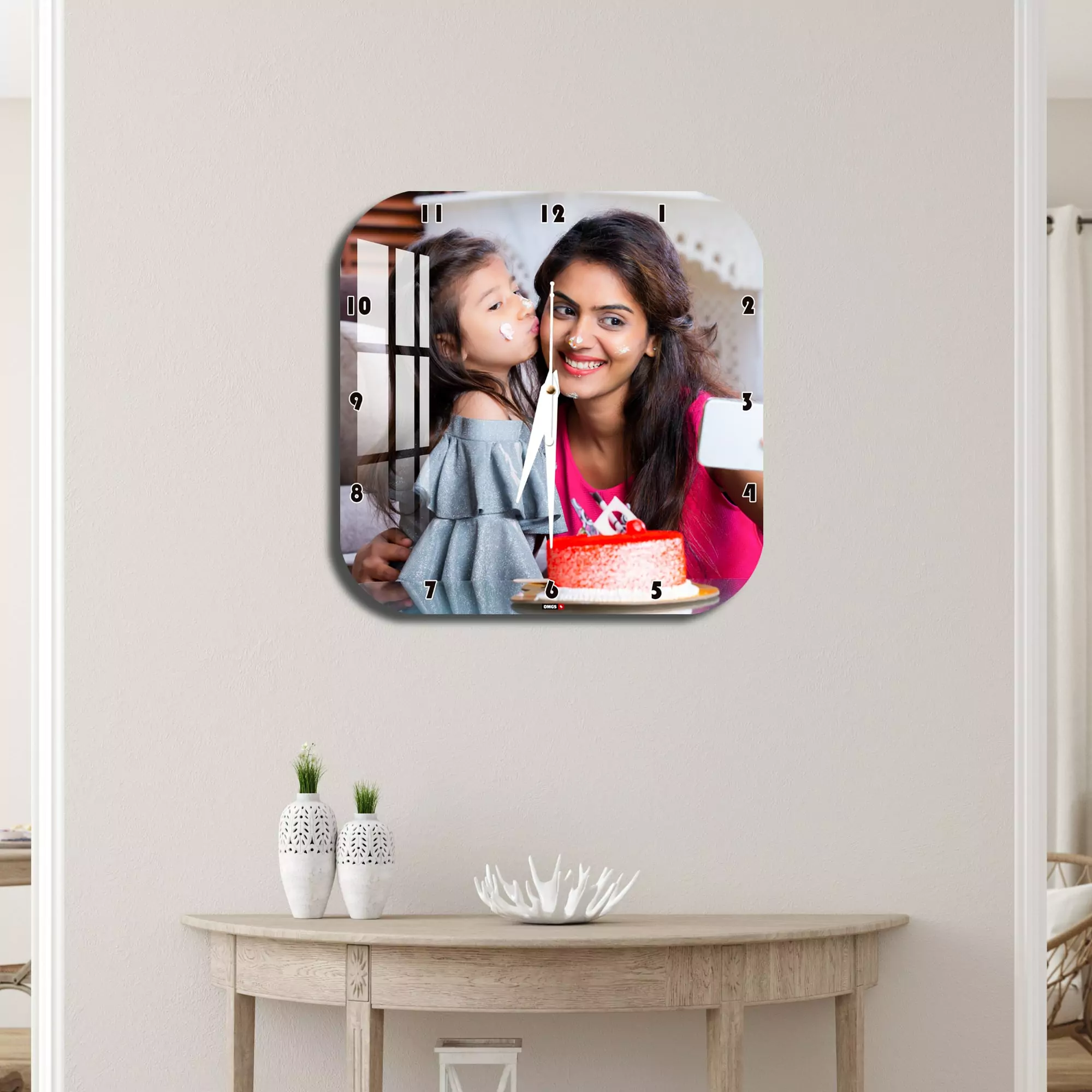 Square Round Acrylic Wall Photo